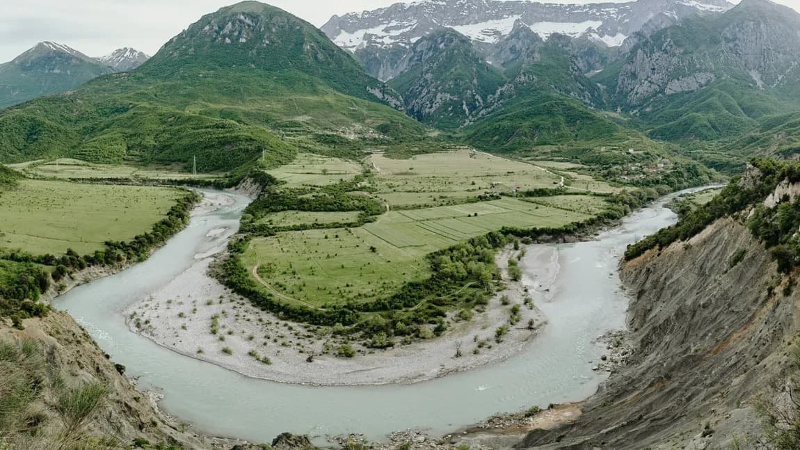 The Erenik River