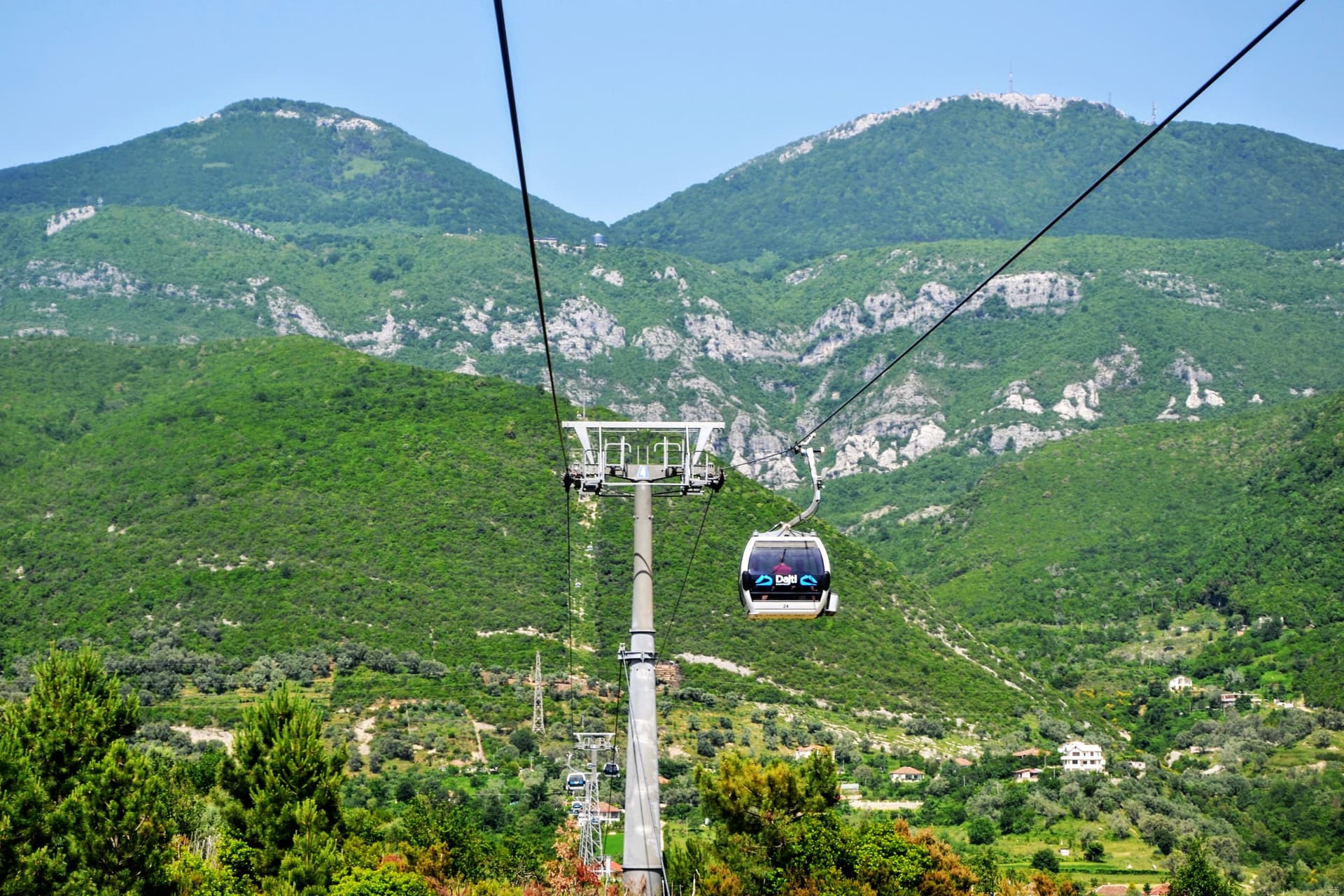 DAJTI MOUNTAIN